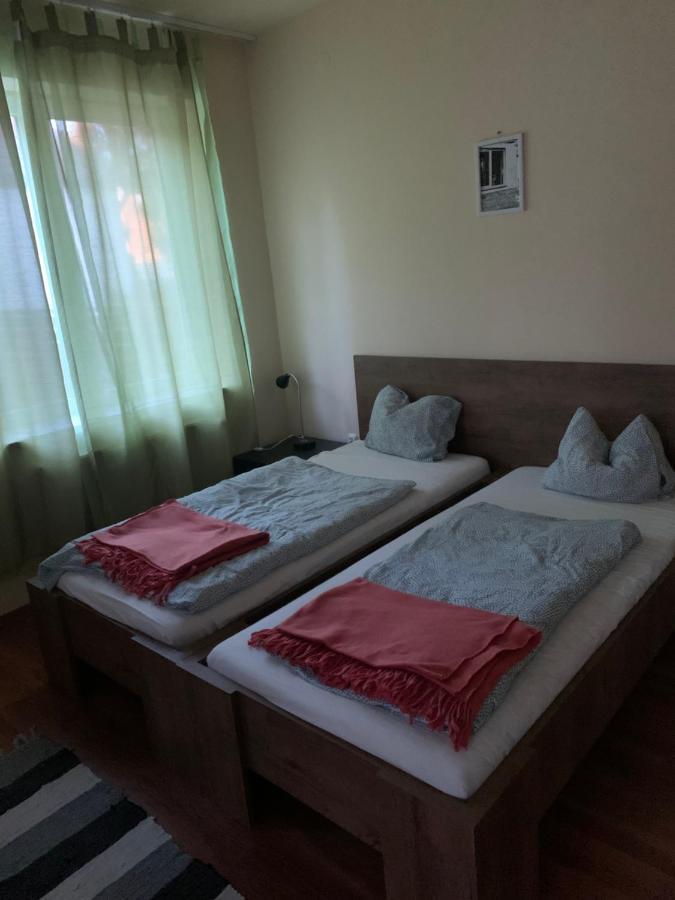 Ica Vendeghaz Appartement Sutto Buitenkant foto